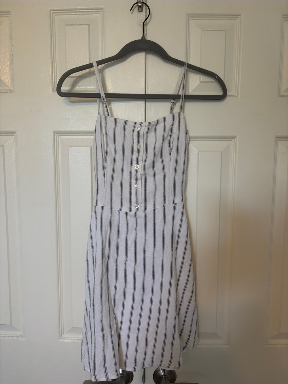 Striped Button-Front A-Line Sundress in White and Gray